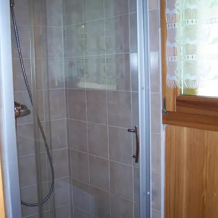 * Lioutraz * Alpesi faház