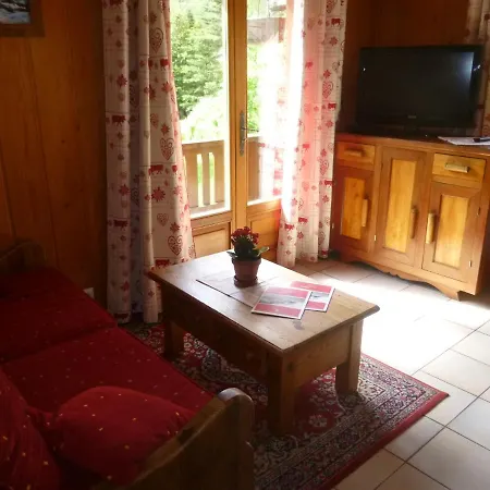 * Lioutraz * Alpesi faház