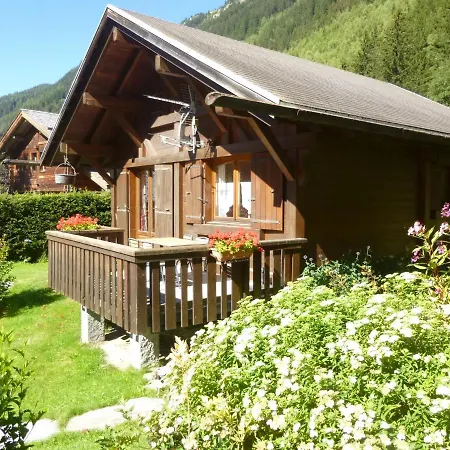 샬레 * Lioutraz * *